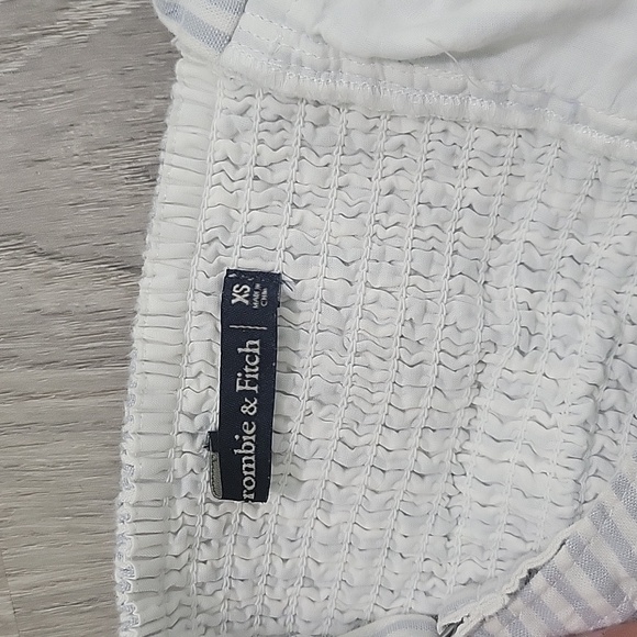 Top - Picture 3 of 3